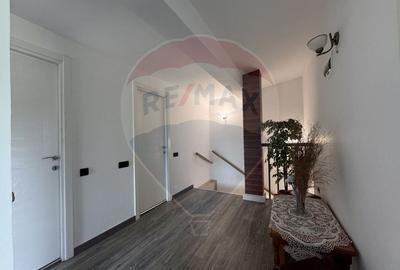 Duplex cu 7 camere cu Teren 600 Mp în Rădaia - 16