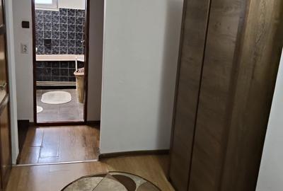 Apartament cu 2 camere decomandat în Zăvoi - 1