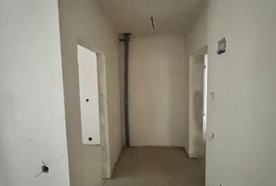 Apartament cu 3 camere semidecomandat în Florești - 2