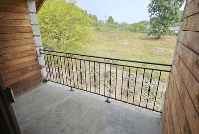 Casă cu 4 camere în Central - 2