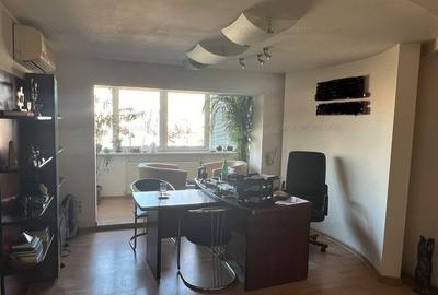 Decebal- Piata Alba Iulia , 4 camere decomandat, - 14