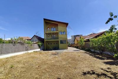 Spațiu comercial, de 798 mp, în Central - 3