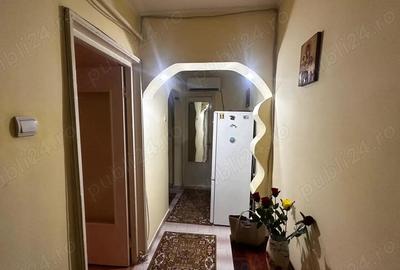 Apartament cu 2 camere decomandat în Micro 13 - 3