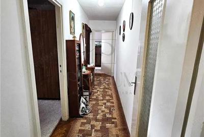 Apartament cu 3 camere semidecomandat în Circumvalațiunii - 2