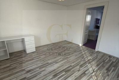 Apartament spatios cu 3 camere - 3