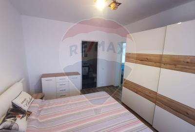Apartament de închiriat + parcare - 4