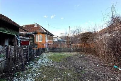 Casa tip parter zona Padurenii, com. Tisau - 12