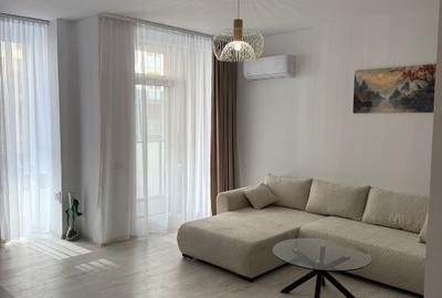 Apartament cu 2 camere decomandat în Torontalului