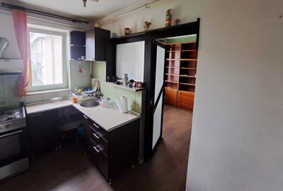 Apartament cu 3 camere semidecomandat în Aleea Trandafirilor - 3