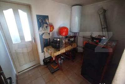 Casă cu 4 camere cu Teren 2000 Mp în Central - 2