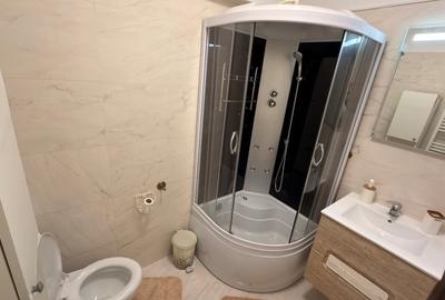 Apartament cu 3 camere decomandat în 9 Mai - 7