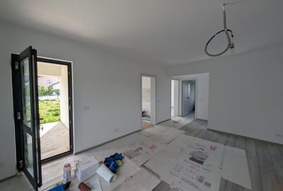 Casa cu garaj Lilieci- teren 540m, canalizare, apa, gaz. - 8