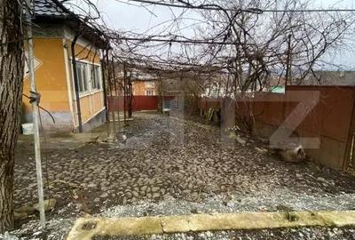 Casă cu 2 camere cu Teren 2400 Mp în Central - 3