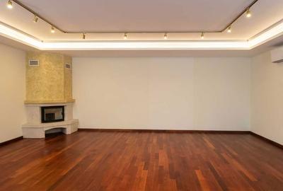 Casă cu 4 camere în Bucium - 2