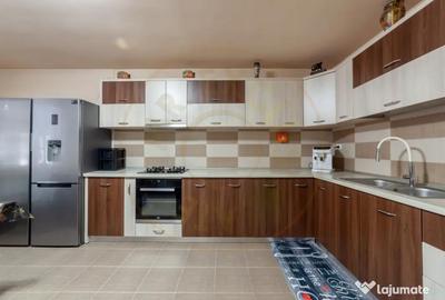 Casă cu 5 camere cu Teren 1044 Mp în Căteasca - 4