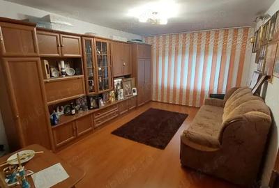 Vand apartament 2 camere - 2