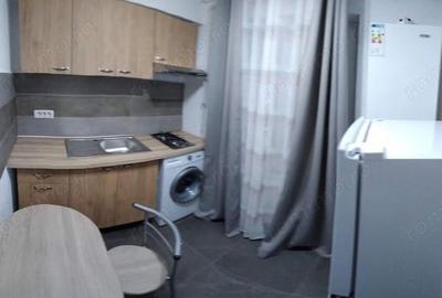 Garsonieră în Titan