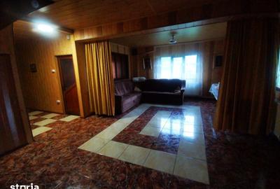 Casă cu 7 camere cu Teren 499 Mp în Tulnici - 9