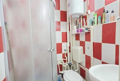 Garsoniera cu imbunatatiri mobilata si utilata Tiglina 1 - 3