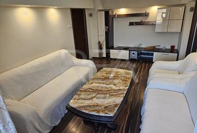 Apartament cu 3 camere semidecomandat, mobilat în Văcăresti - 2