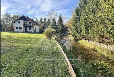 Casă cu 5 camere cu Teren 3400 Mp în Porumbacu de Jos - 4