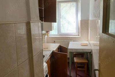 Apartament cu 3 camere semidecomandat în Pieții - 6