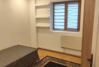 Casă cu 2 camere decomandat în Central - 2