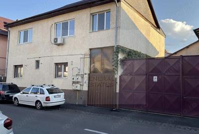 Apartament spatios cu 3 camere - 11