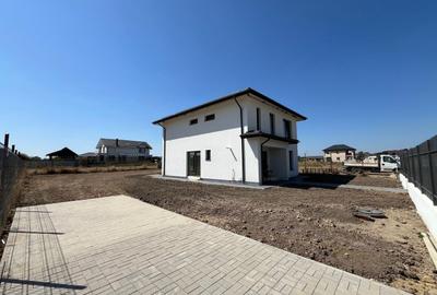 Casă individuală cu 5 camere cu Canalizare în Balotești - 37