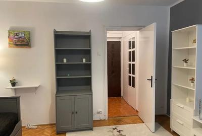 Garsonieră decomandată în Titan - 2