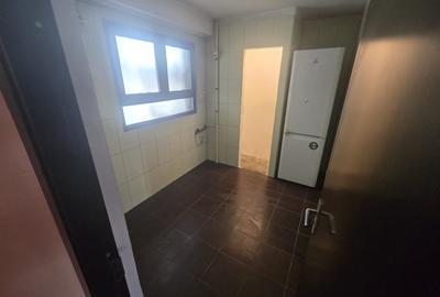 Apartament cu 2 camere decomandat în Giurgiului - 11