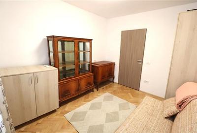 Apartament cu 3 camere, centrala proprie , zona Circumvalatiunii - 9