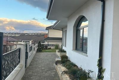 Casa superba de vanzare, situata intr-o zona aerisita a Dezmirului! - 14