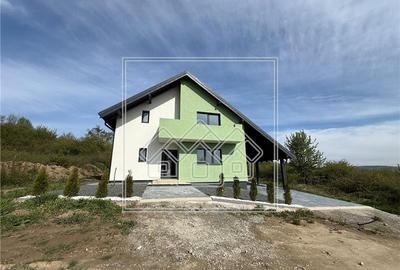 Casă individuală cu 5 camere cu Canalizare în Șelimbăr - 2