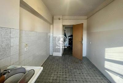 Apartament cu 3 camere decomandat în Independenței - 2