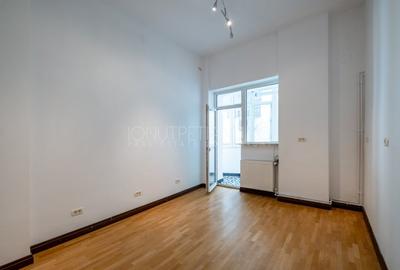 Apartament cu 6 camere circular în Dacia - 20