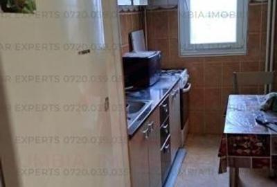 EROII REVOLUTIEI City Mall - 3