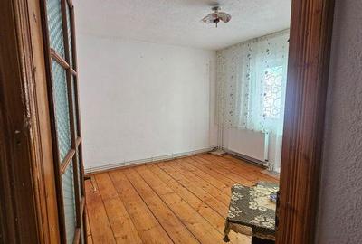 Apartament cu 2 camere decomandat în Șcheia - 7