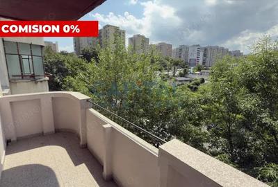 Apartament cu 3 camere decomandate, etaj intermediar, 3 balcoane, 2 bai!