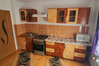 Apartament cu 2 camere decomandat în CET - 1