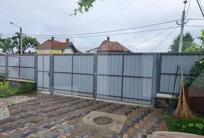 Casă cu 6 camere cu Teren 900 Mp în Central - 2