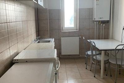 Apartament cu 3 camere semidecomandat, mobilat în Miroslava - 1