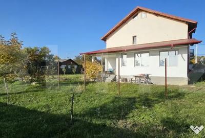 Casă cu 5 camere cu Teren 1300 Mp în Valea - 2
