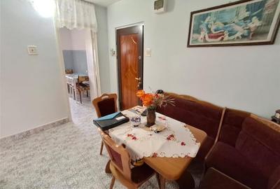Apartament 3 camere decomandat 2 balcoane pivnita zona Valea Aurie - 10