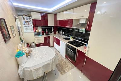 Apartament 3 camere, etaj 2, zona Centrala - Piata - Independentei - 4