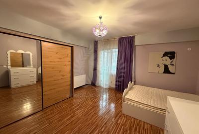 Apartament cu 3 camere decomandat, mobilat în 9 Mai - 8
