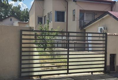 Casă cu 5 camere cu Canalizare în Chiajna - 1