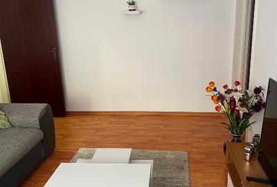 Inchiriez apartament 3 camere l situat la Metrou Raul Doamnei - 11