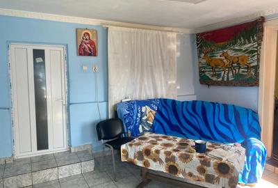 Casă cu 4 camere în Central - 2