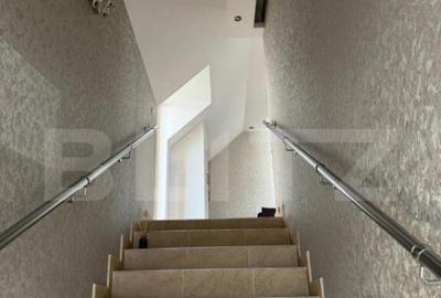 Casă cu 7 camere cu Teren 3000 Mp în Central - 4